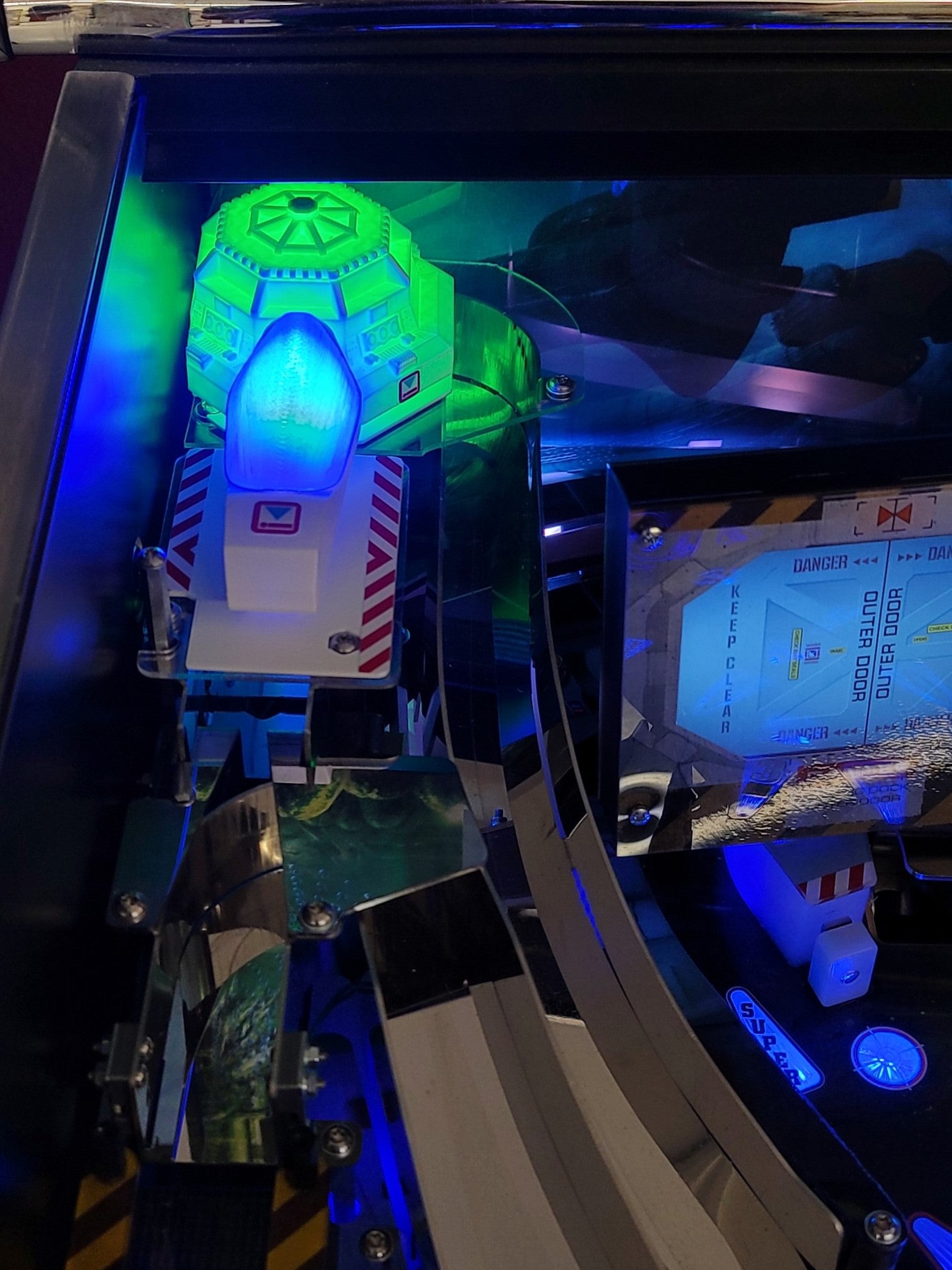 Alien Pinball Hypersleep Chamber – Mezel Mods