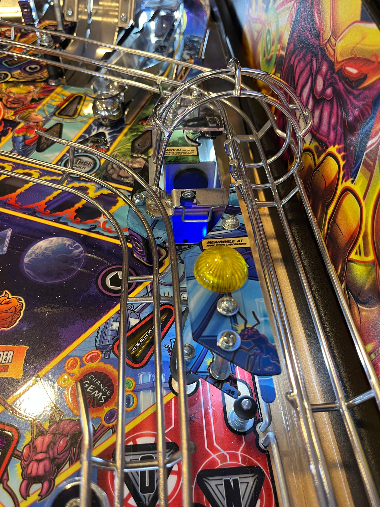 Avengers Infinity Quest Prem/LE Pinball Scoop Illumination