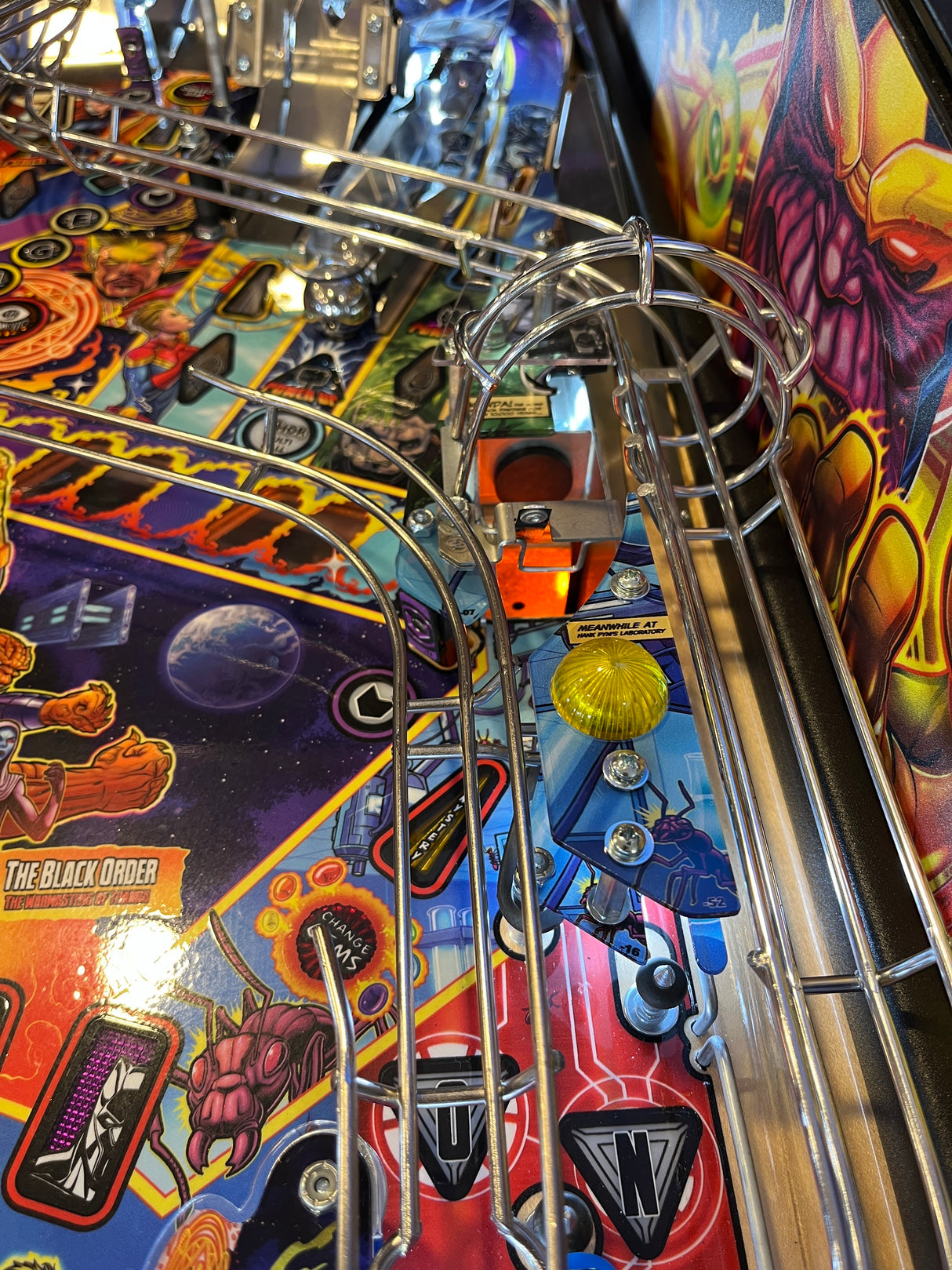 Avengers Infinity Quest Prem/LE Pinball Scoop Illumination