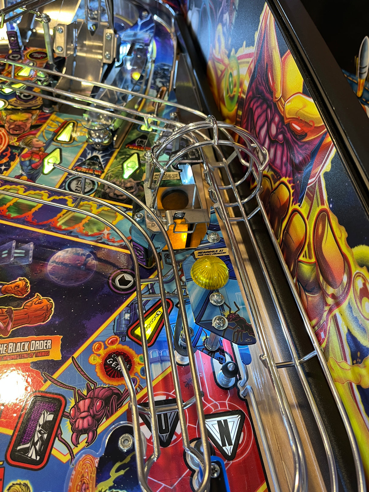 Avengers Infinity Quest Prem/LE Pinball Scoop Illumination