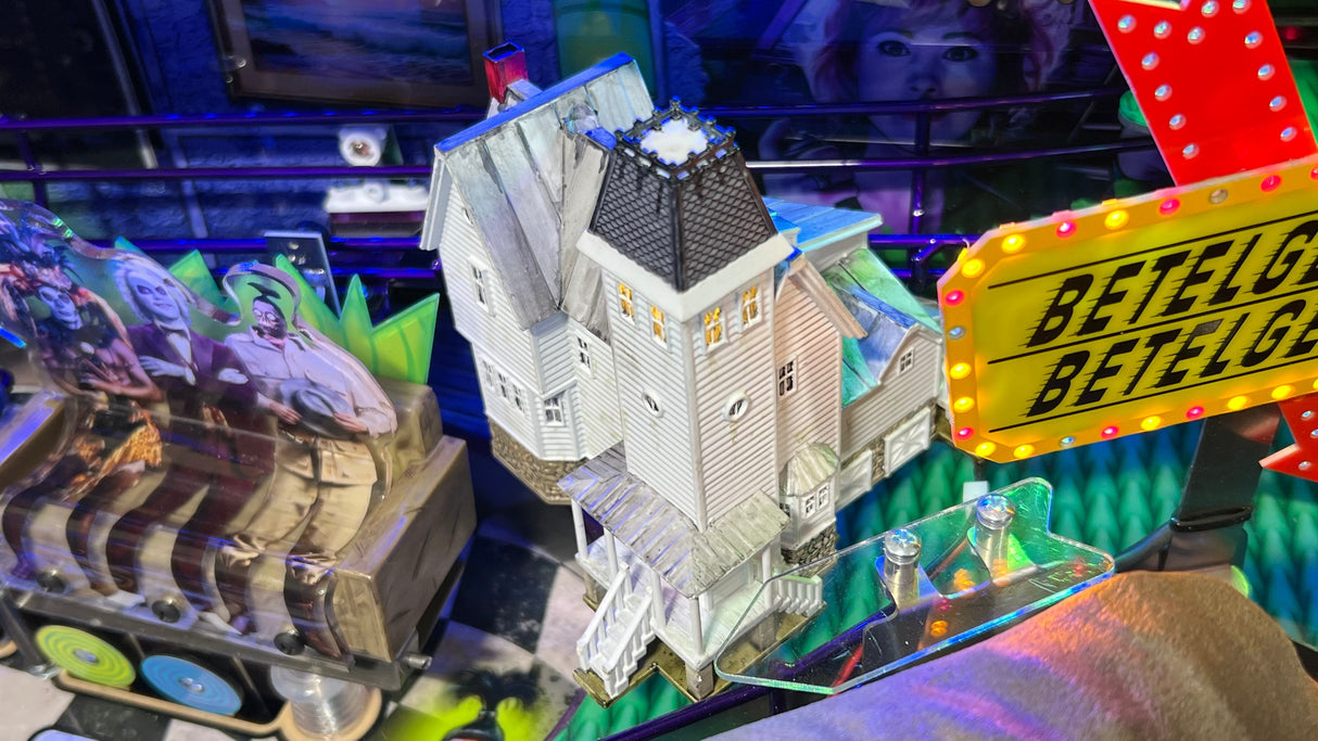 Adam Maitland's Attic House Mod – Beetlejuice Pinball Light-Up Model by CRCades