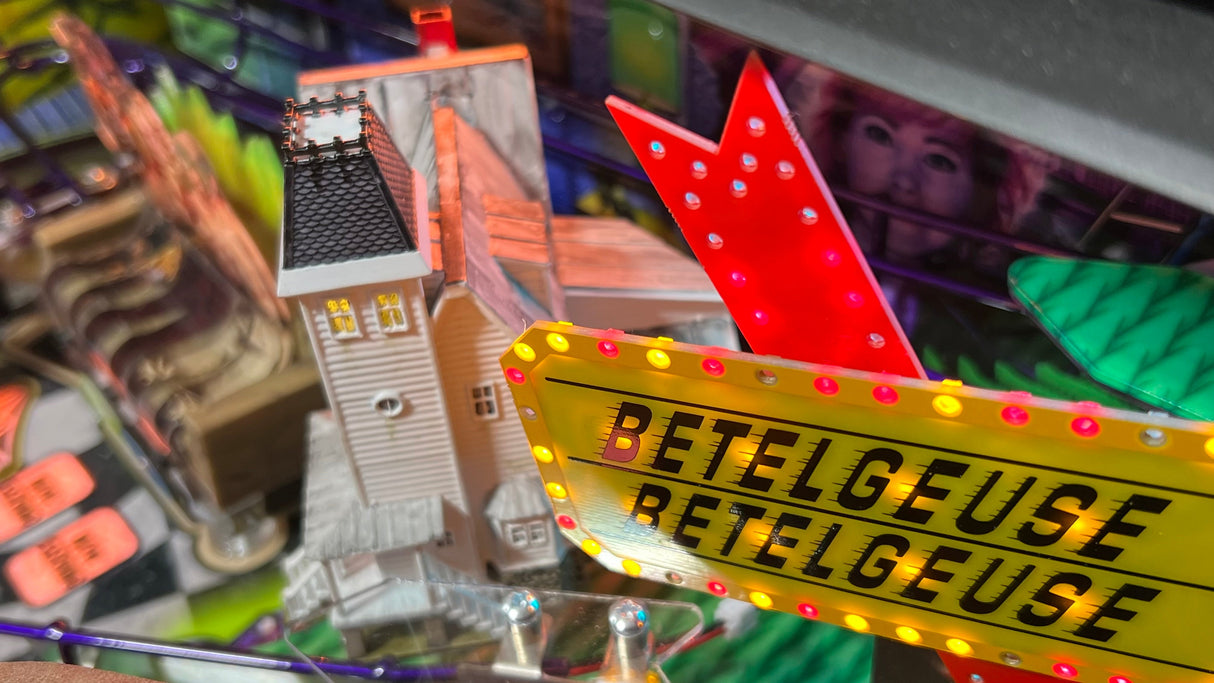 Adam Maitland's Attic House Mod – Beetlejuice Pinball Light-Up Model by CRCades