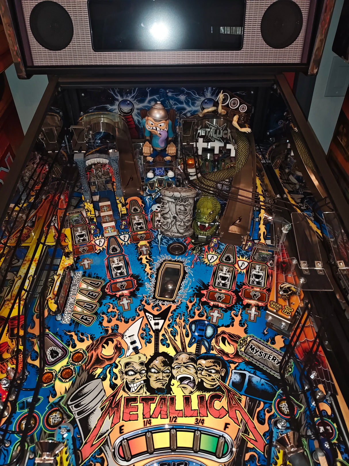 MET-Speaker-Creature-Wide