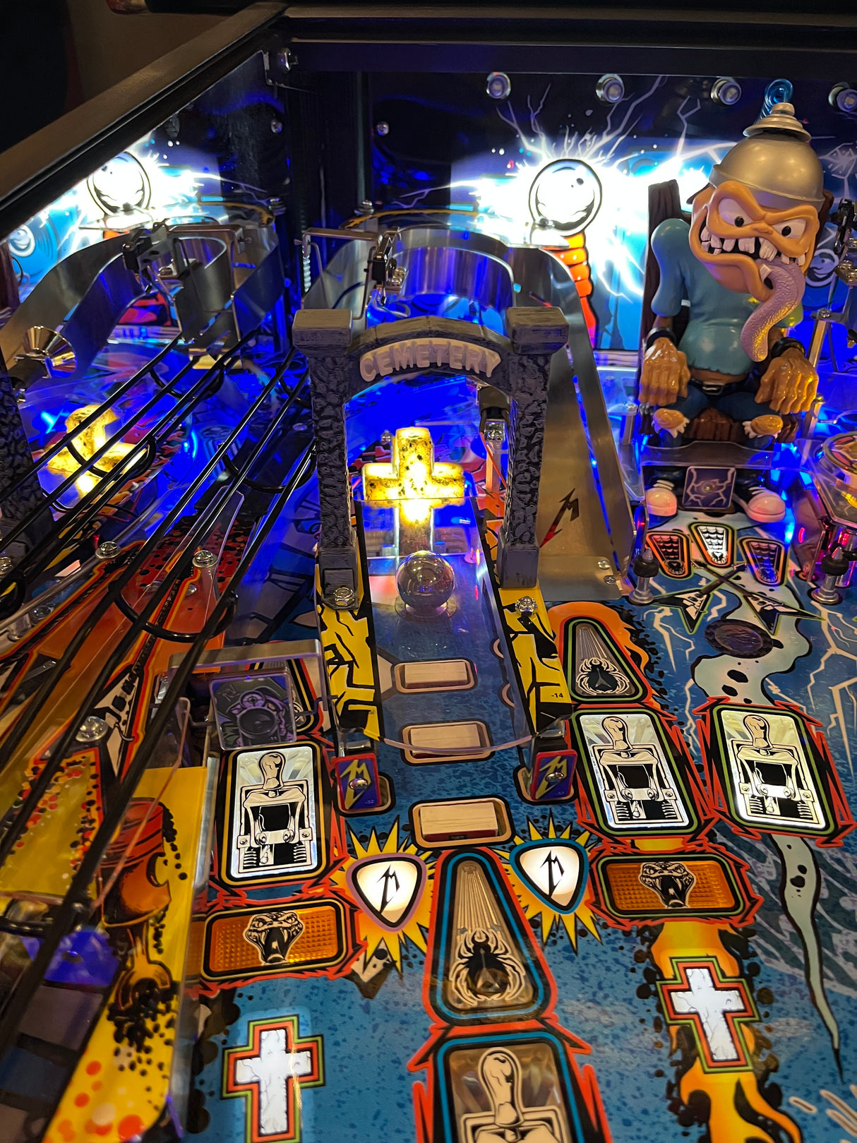 Metallica Pinball Flashing Cemetery Arch