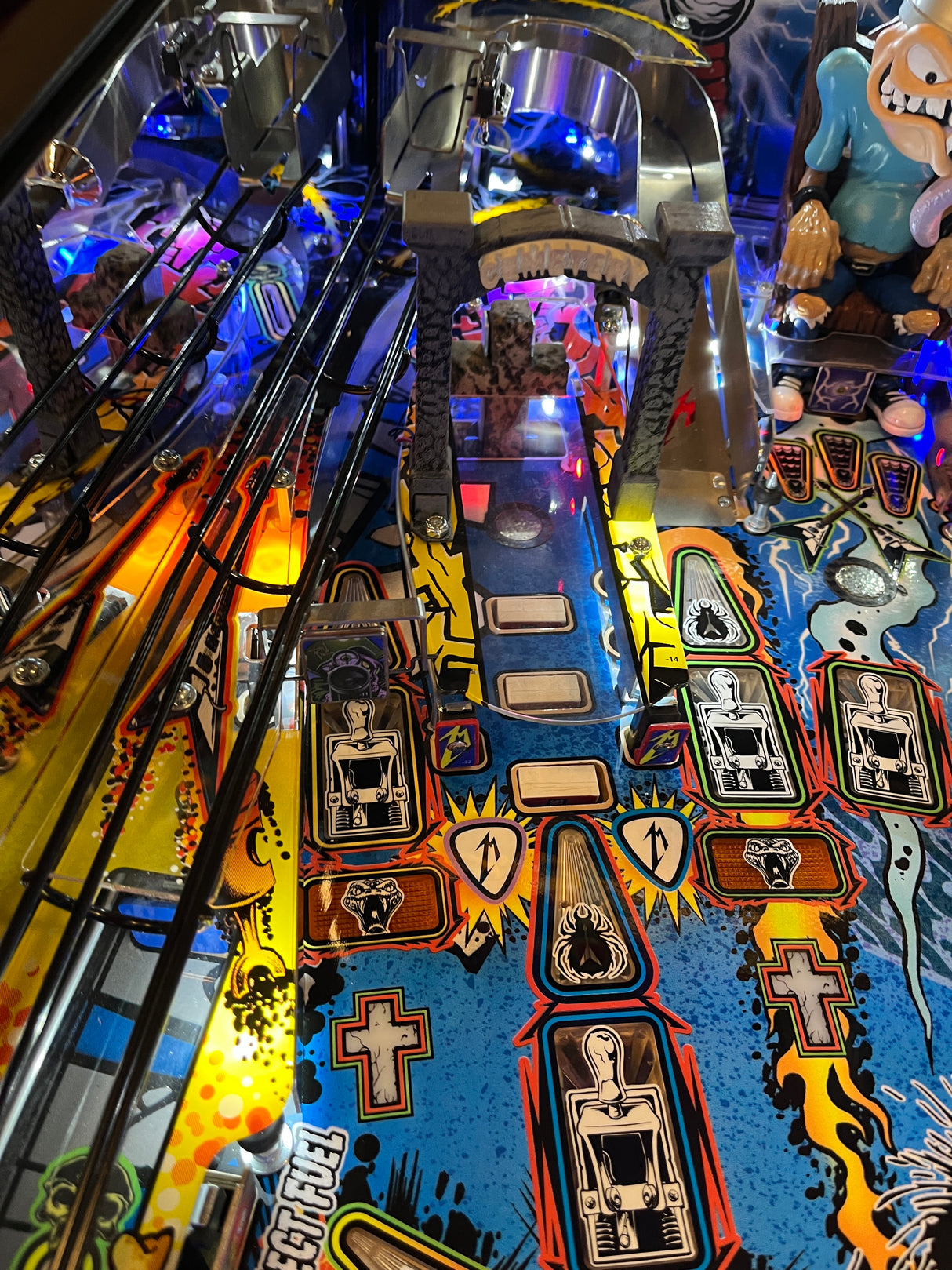 Metallica Pinball Flashing Cemetery Arch