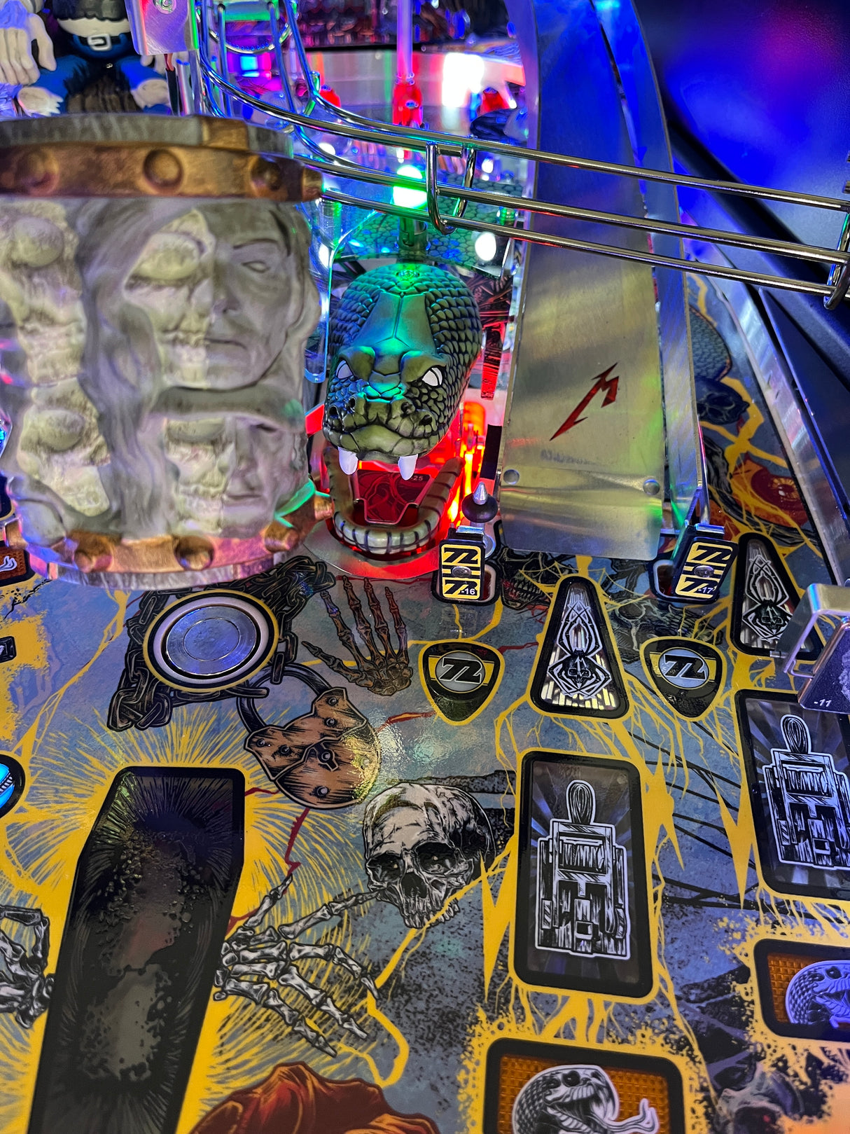 Metallica Remastered Pinball Snake Mouth LED