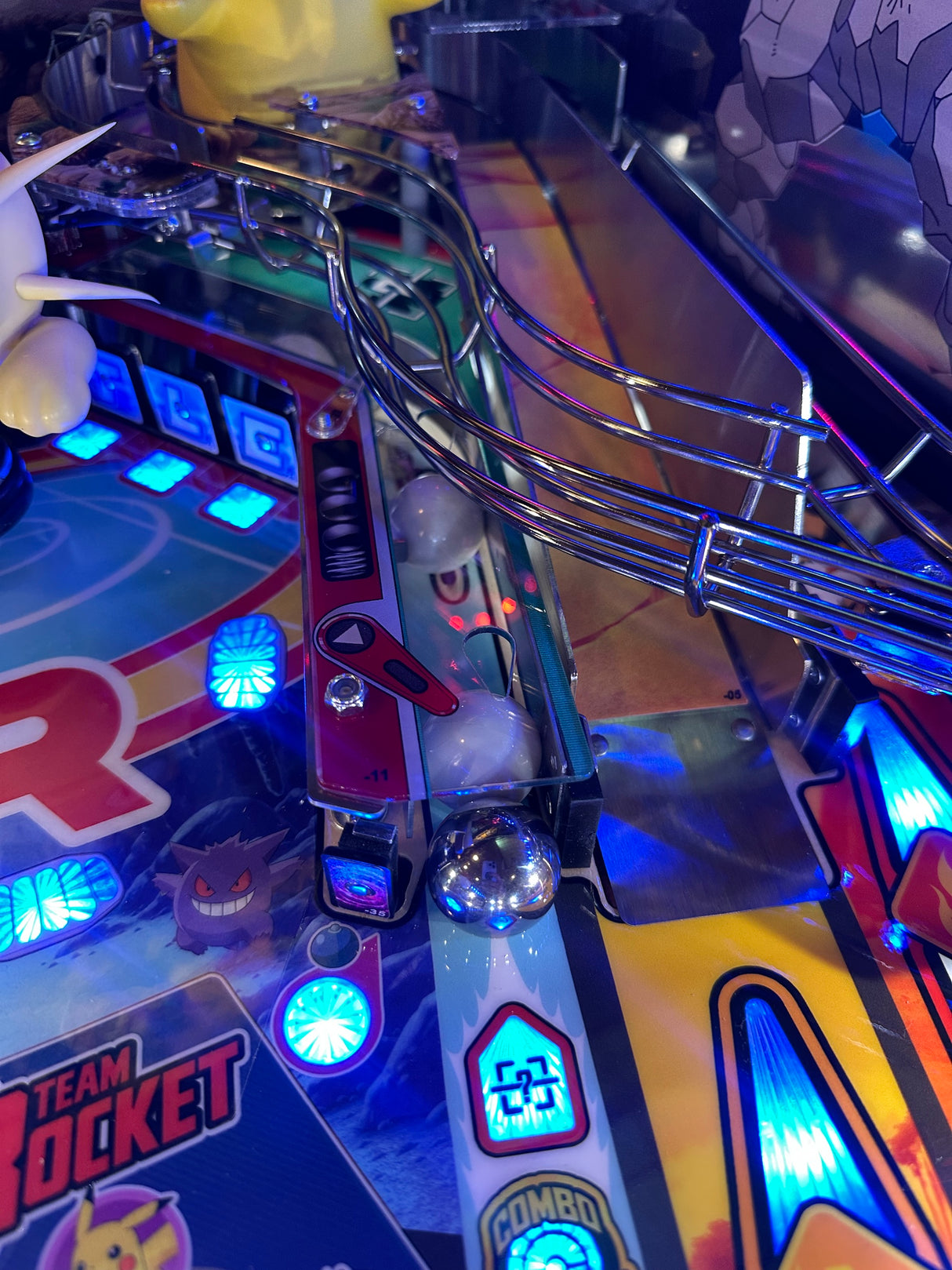 Pokemon PInball Captive Ball Set