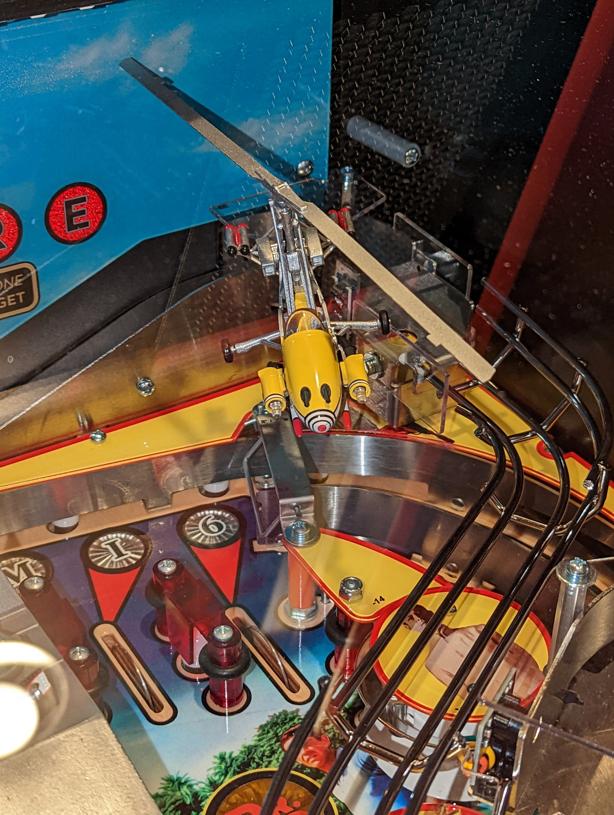 James Bond 007 Pinball Interactive Gyrocopter