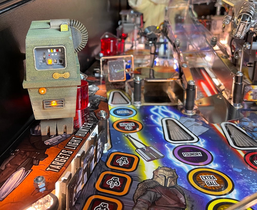 Mandalorian Pinball Gonk Droid