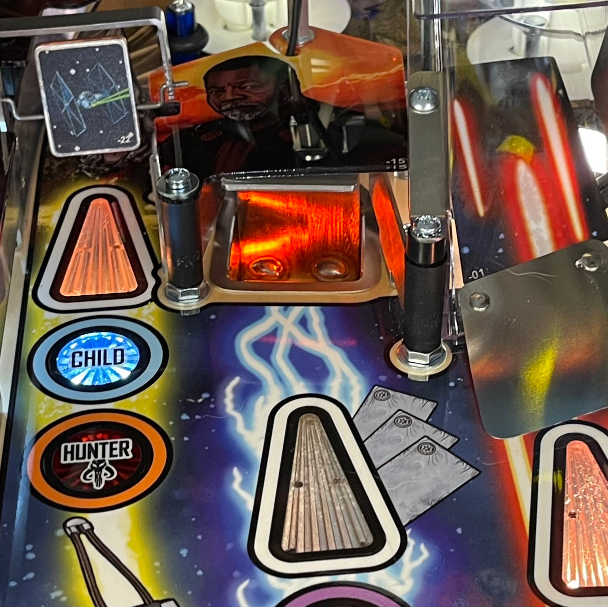 Mandalorian Pinball Scoop Illumination