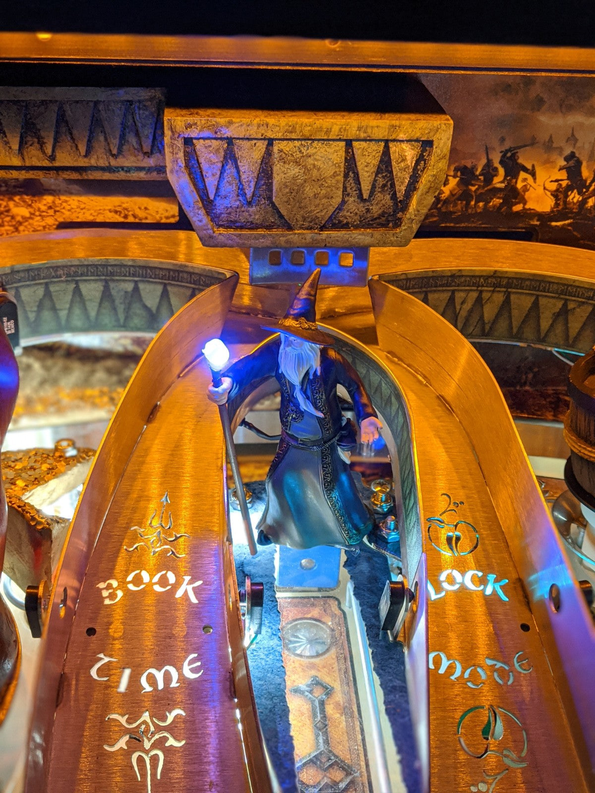 The Hobbit Pinball Illuminated Gandalf with Staff