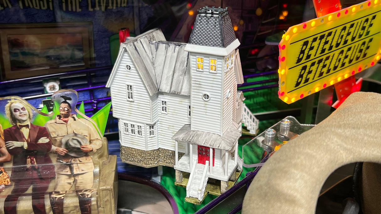 Adam Maitland's Attic House Mod – Beetlejuice Pinball Light-Up Model by CRCades
