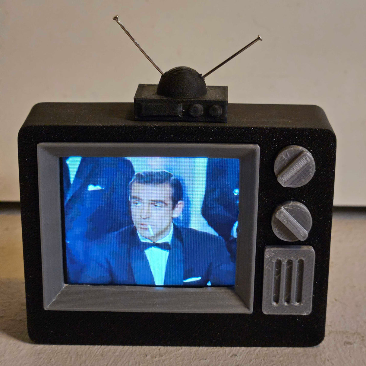 James Bond 007 Pinball TV Video Display Mod