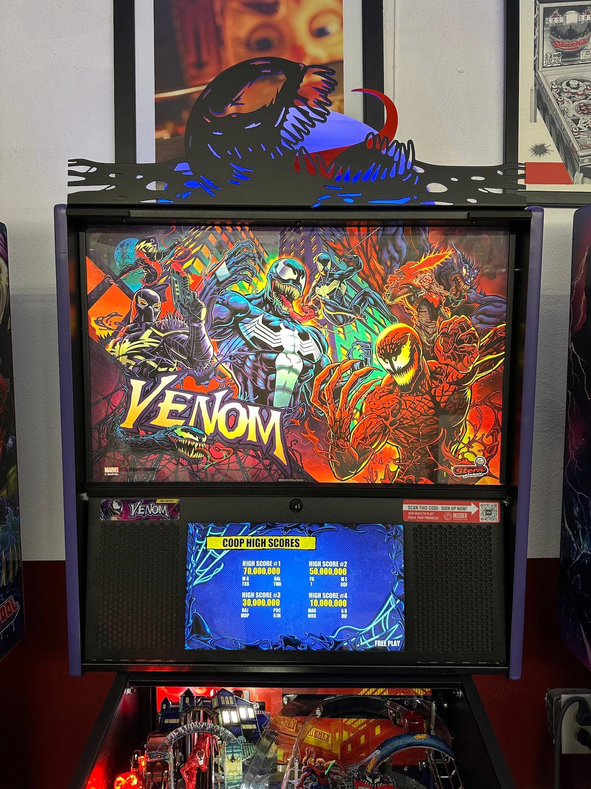 Venom Pinball Silhouette Topper