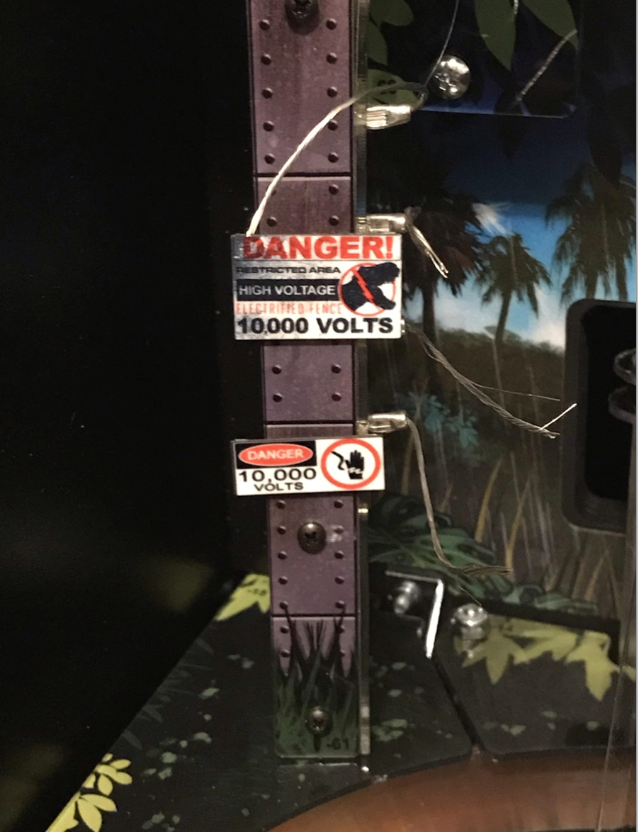 Jurassic Park Pinball 10000 Volts Sign Set